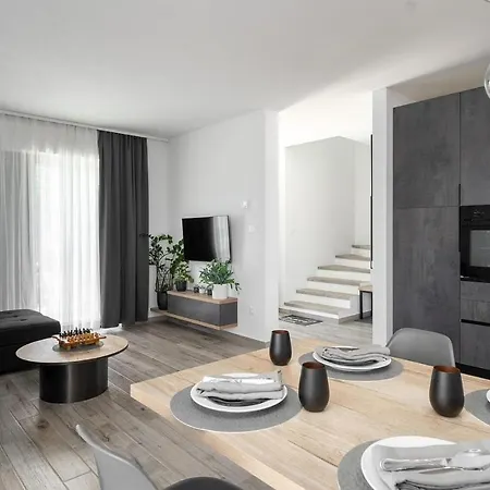 Holiday home Aria Blu *